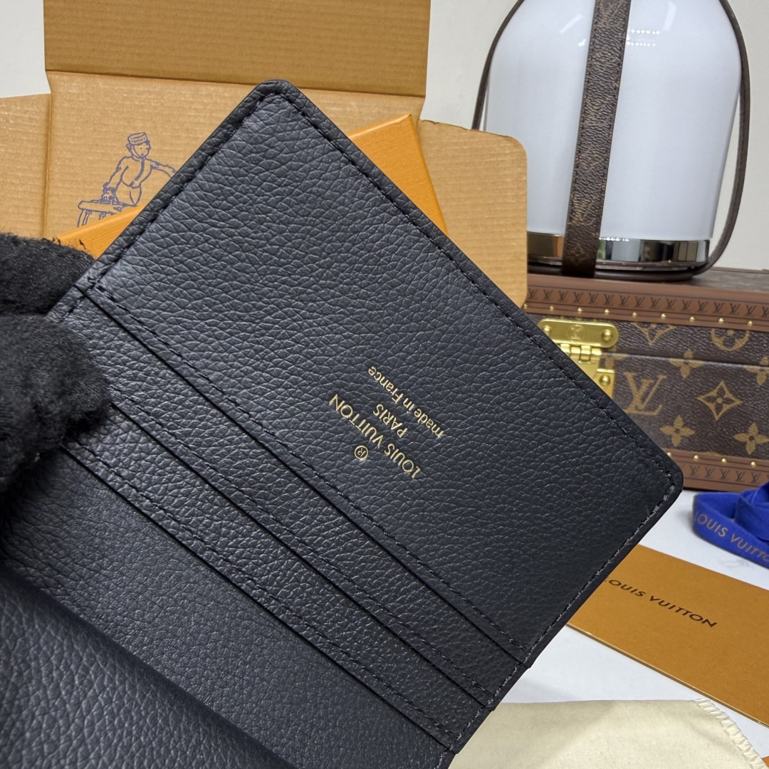 ������� �� ����������� ���� ������ L�UIS VUI���N Portfoille Locky (����, ��� 6)