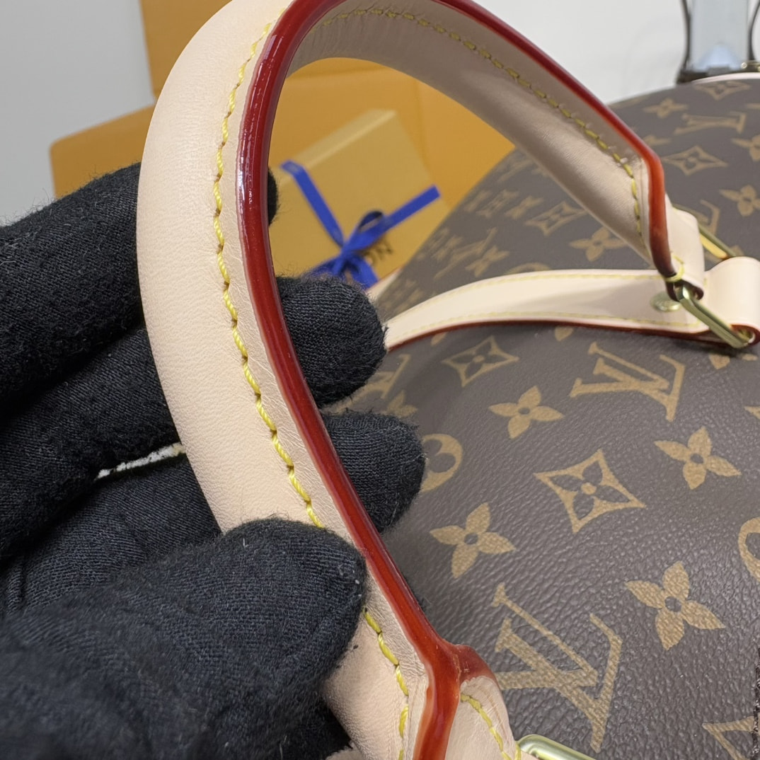 ����� L�UIS VUI���N K��P�LL M�n�gr�m C�NV�S (����, ��� 4)