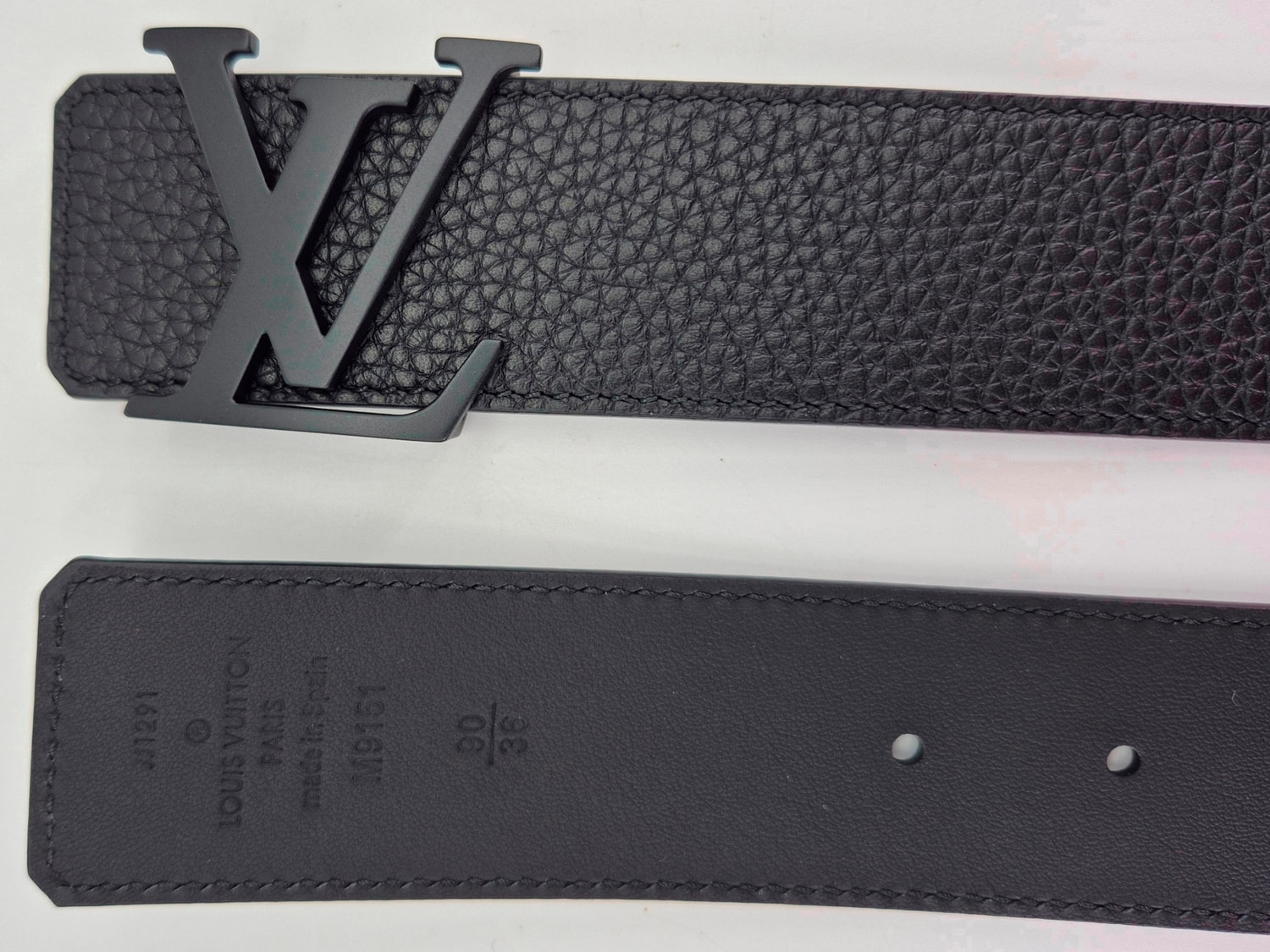 ������ ������� L�UIS VUI���N INITI�LS (����, ��� 3)