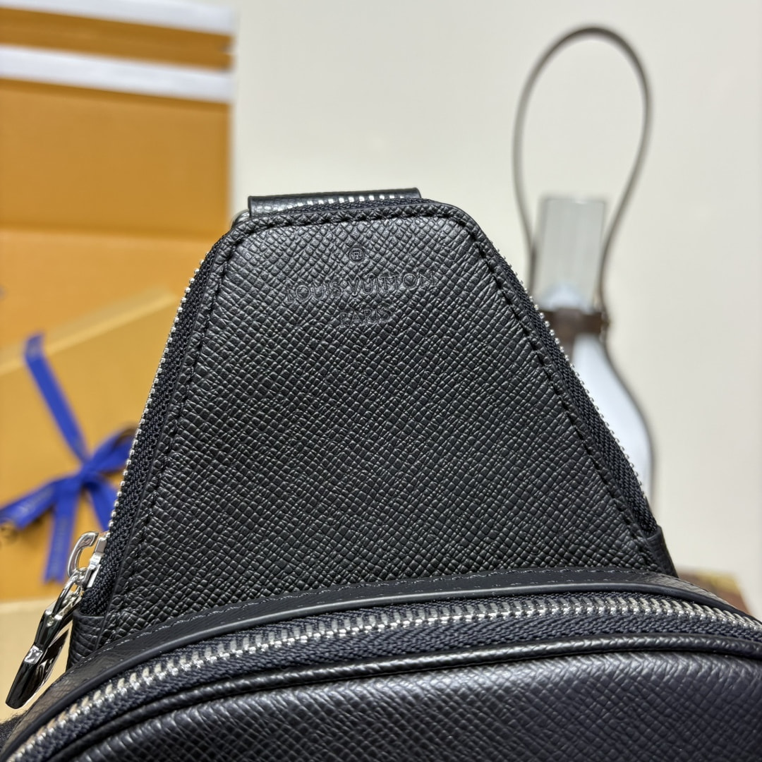 ����� ������� ����� ����� ������� ������ L�UIS VUI���N �v�nu� Sling T�ig� (����, ��� 7)