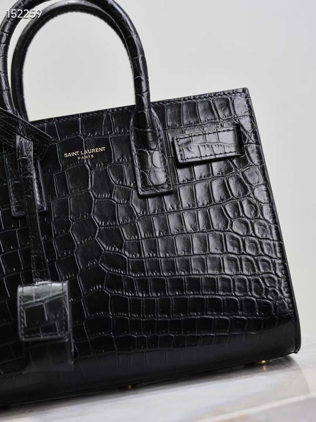 Сумка женская черная SАINТ LАURЕNТ SAC De Jour (вид 4) Сумка женская черная SАINТ LАURЕNТ SAC De Jour (фото, вид 4)