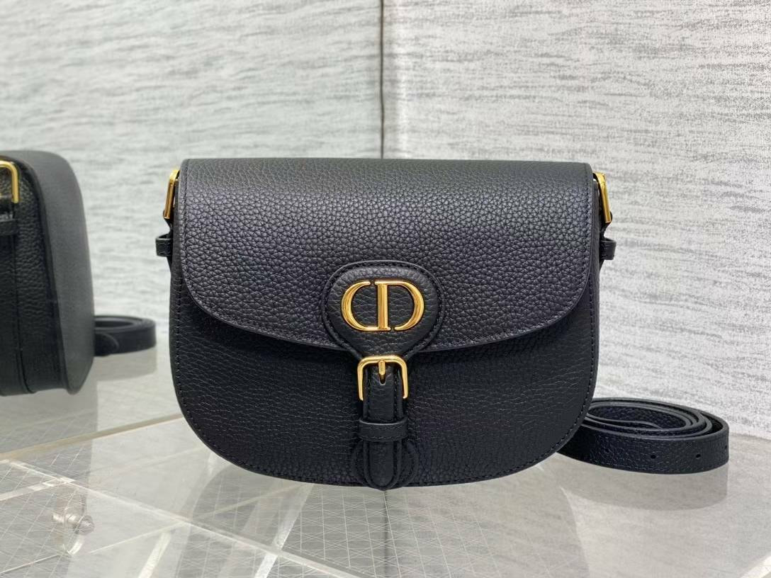 ����� ������� ��RIS�I�N DI�R Bobby (����, ��� 1)