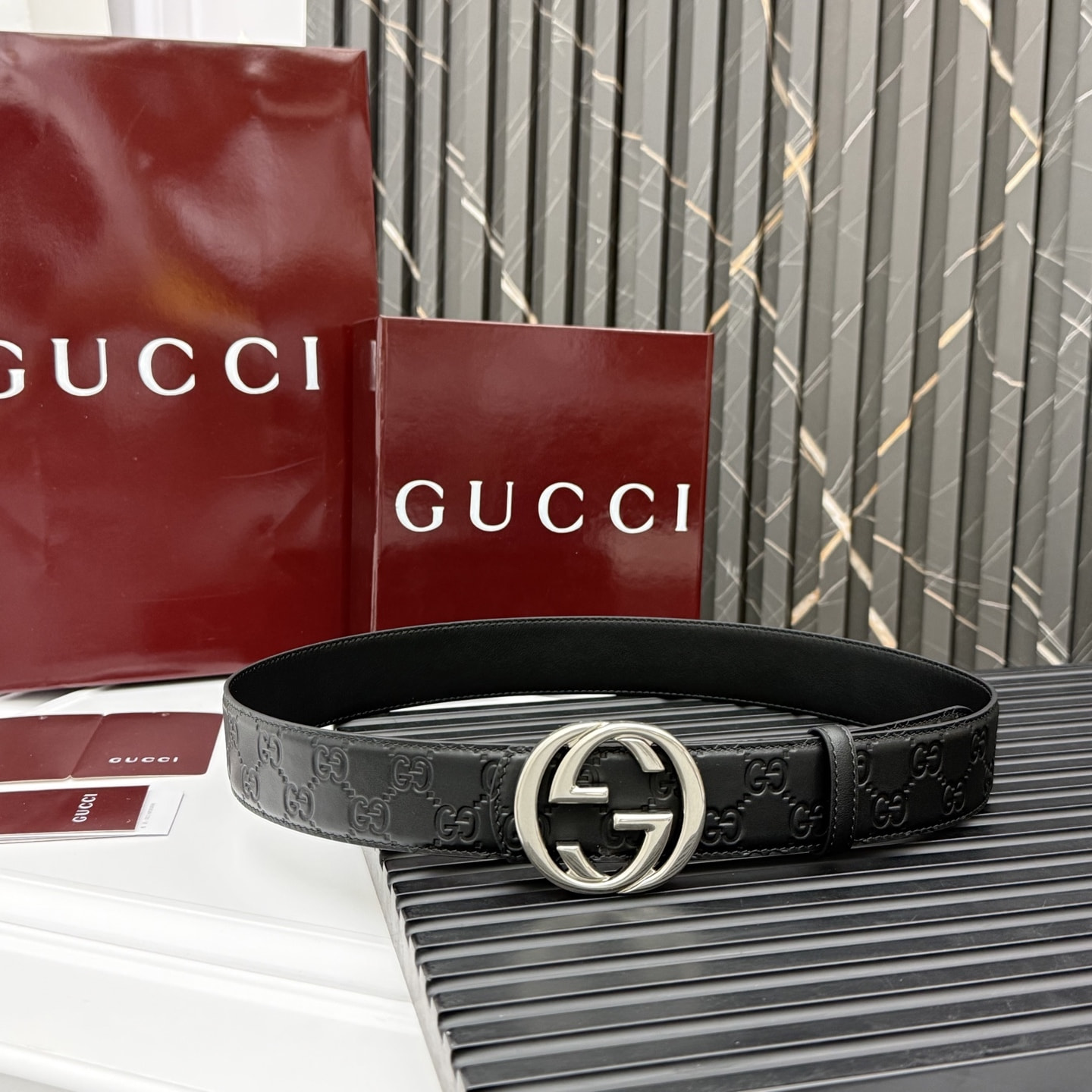 Ремень кожаный двусторонний GUССI (вид 1) Ремень кожаный двусторонний GUССI (фото, вид 1)