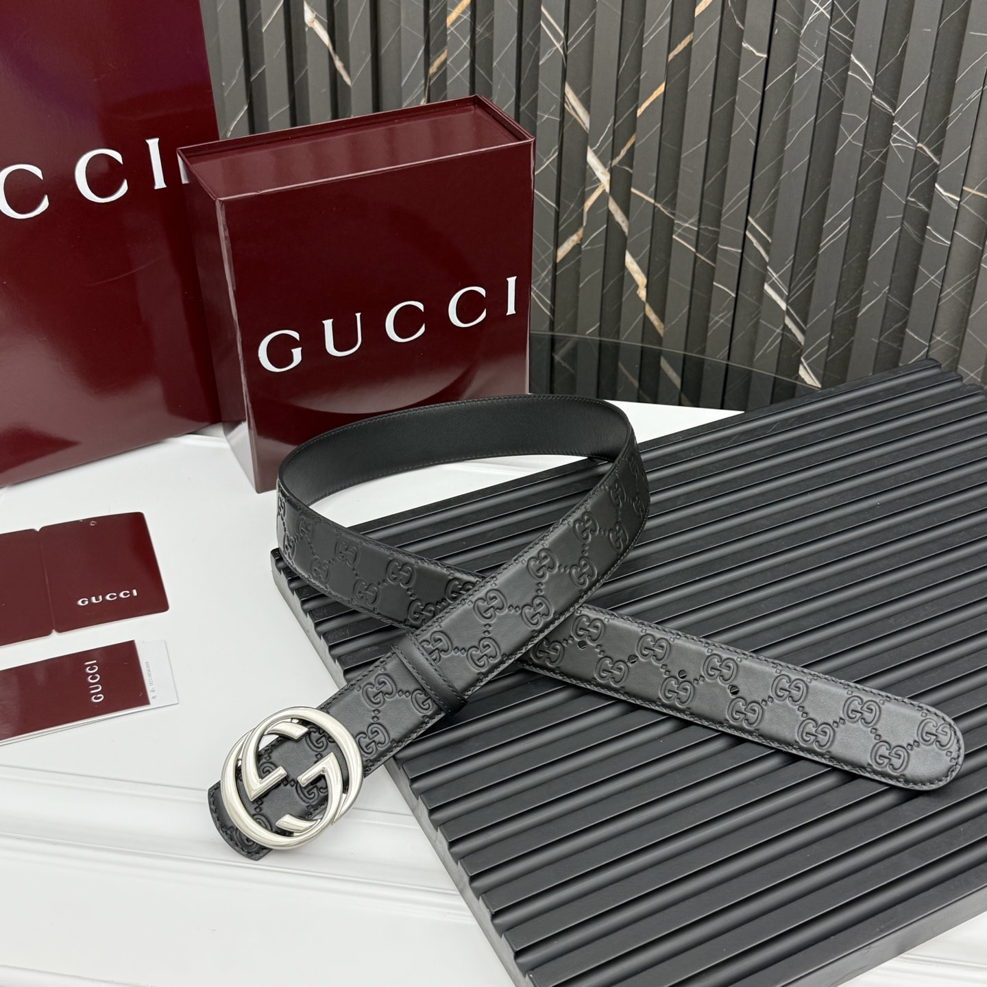 Ремень кожаный двусторонний GUССI (вид 2) Ремень кожаный двусторонний GUССI (фото, вид 2)