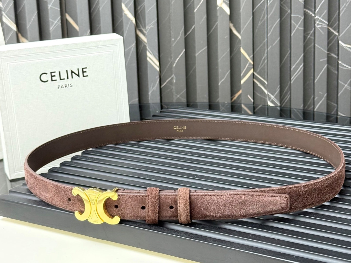 Ремень кожаный замшевый коричневый СЕLINЕ triomphe (вид 2) Ремень кожаный замшевый коричневый СЕLINЕ triomphe (фото, вид 2)