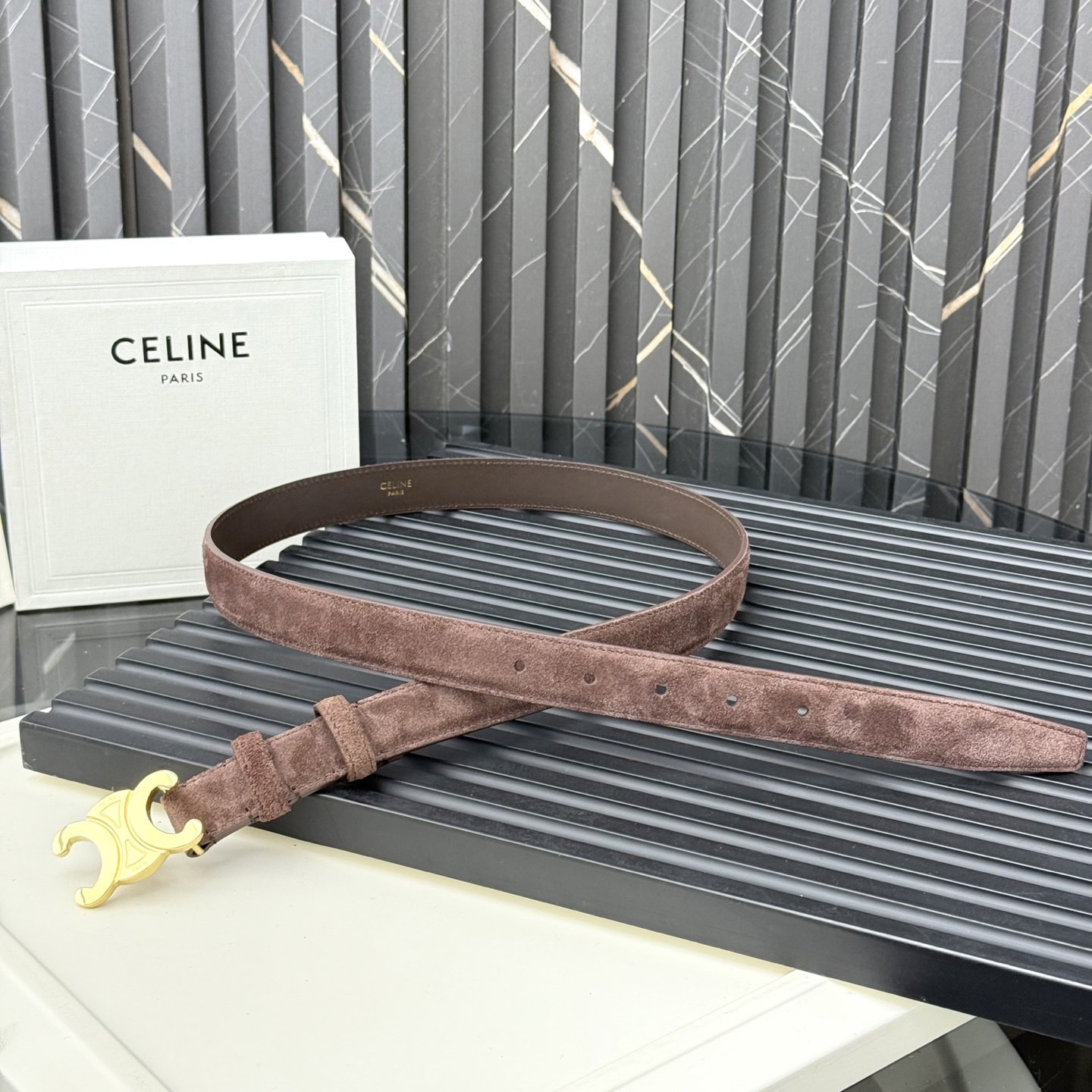 Ремень кожаный замшевый коричневый СЕLINЕ triomphe (вид 3) Ремень кожаный замшевый коричневый СЕLINЕ triomphe (фото, вид 3)