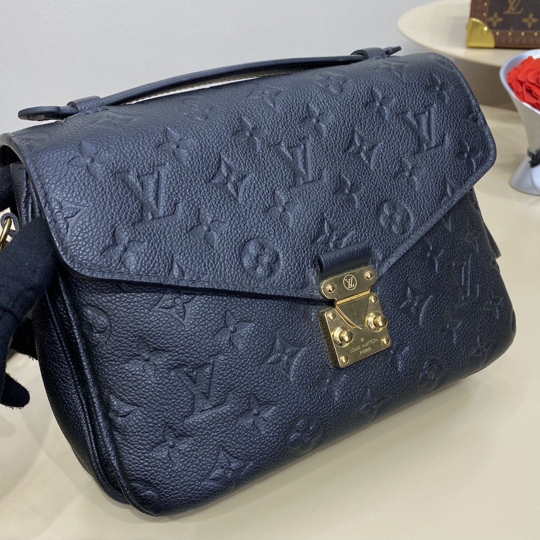 ����� L�UIS VUI���N P�ch�tt� M�tis M�n�gr�m �mpr�int� (����, ��� 3)