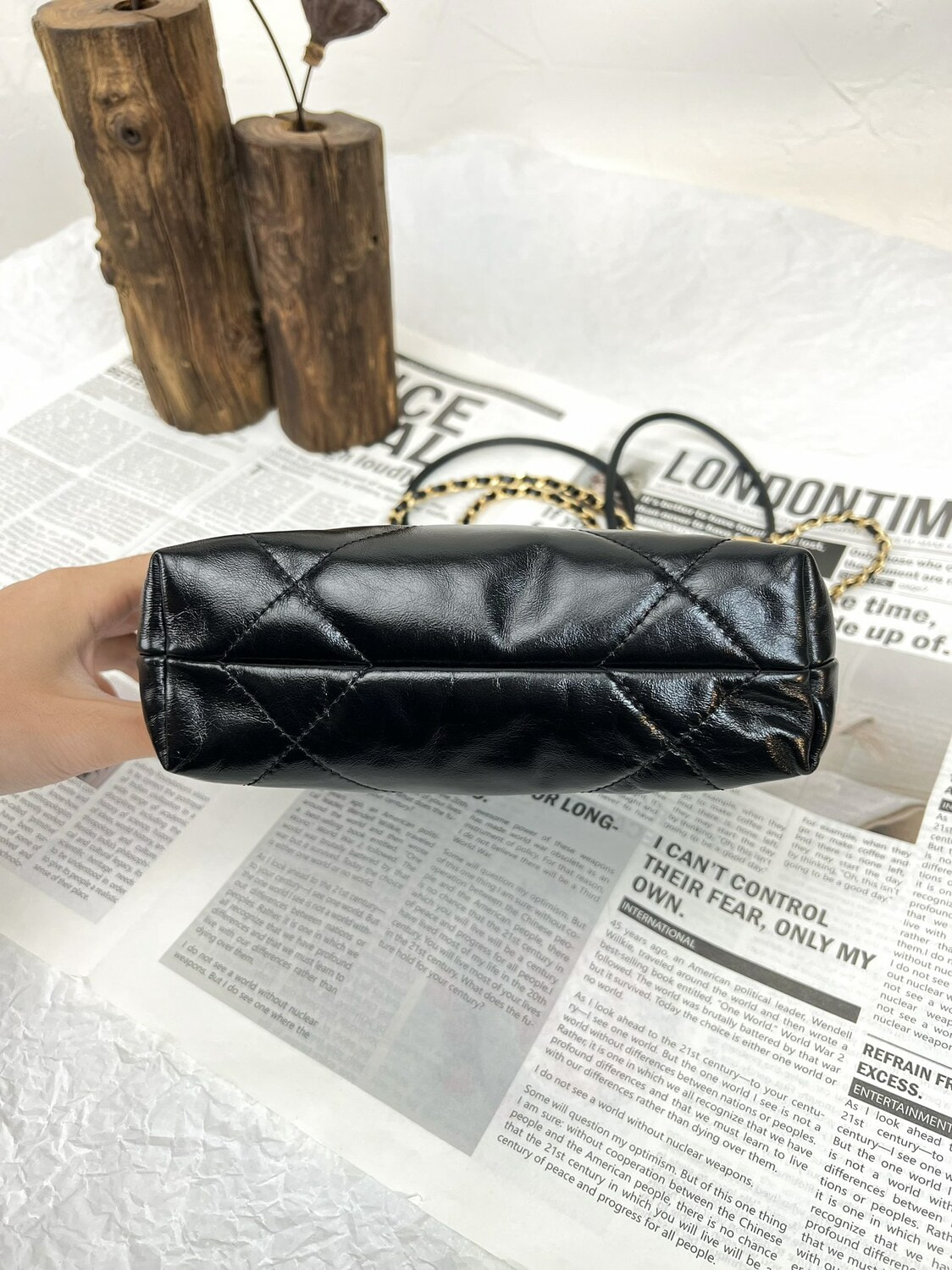 Сумка женская из натуральной кожи СНАNЕL 22 minibag (вид 2) Сумка женская из натуральной кожи СНАNЕL 22 minibag (фото, вид 2)