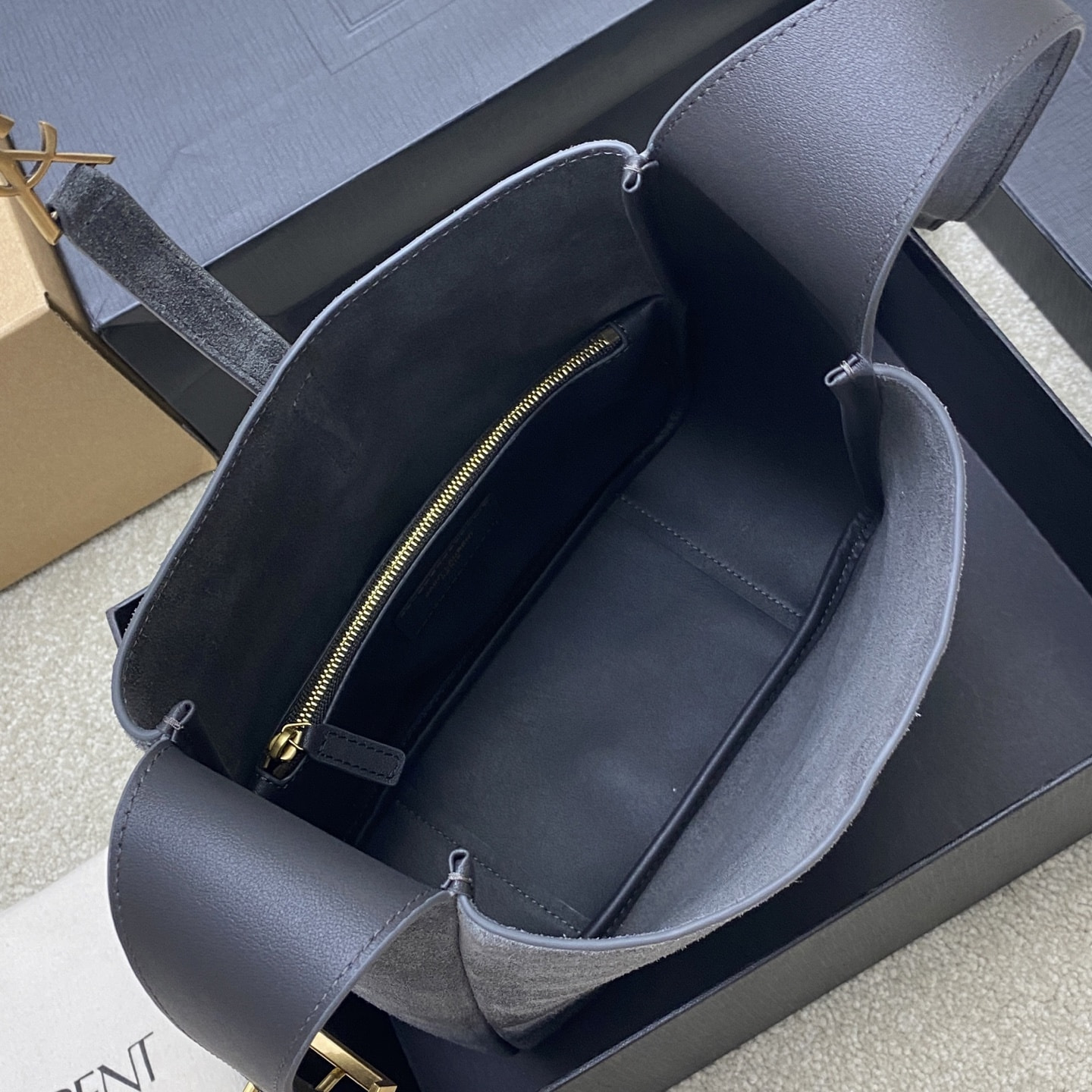 ����� ������� ����� S�IN� L�UR�N� Hobo Bag (����, ��� 8)