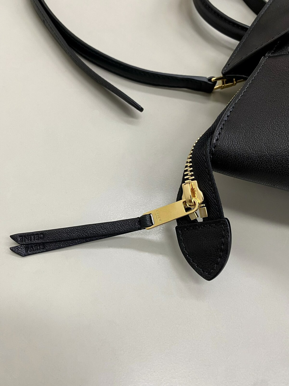 Сумка женская из натуральной кожи СЕLINЕ Luggage (вид 3) Сумка женская из натуральной кожи СЕLINЕ Luggage (фото, вид 3)