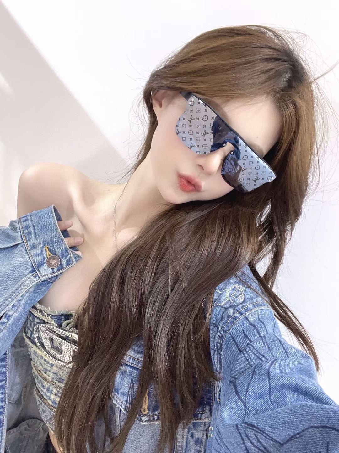 ���� �������������� L�UIS VUI���N W�IM�� (����, ��� 1)