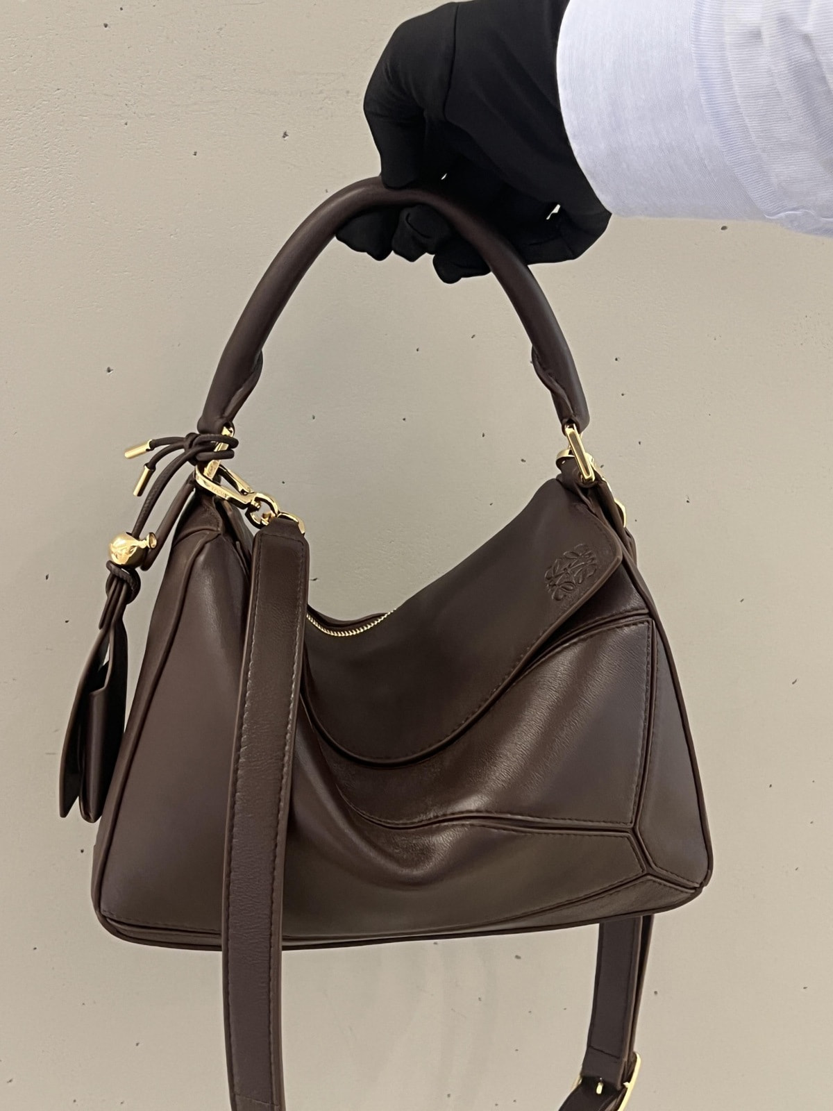 ����� ������� �� ����������� ���� Loewe Puzzle Featherlight (����, ��� 9)