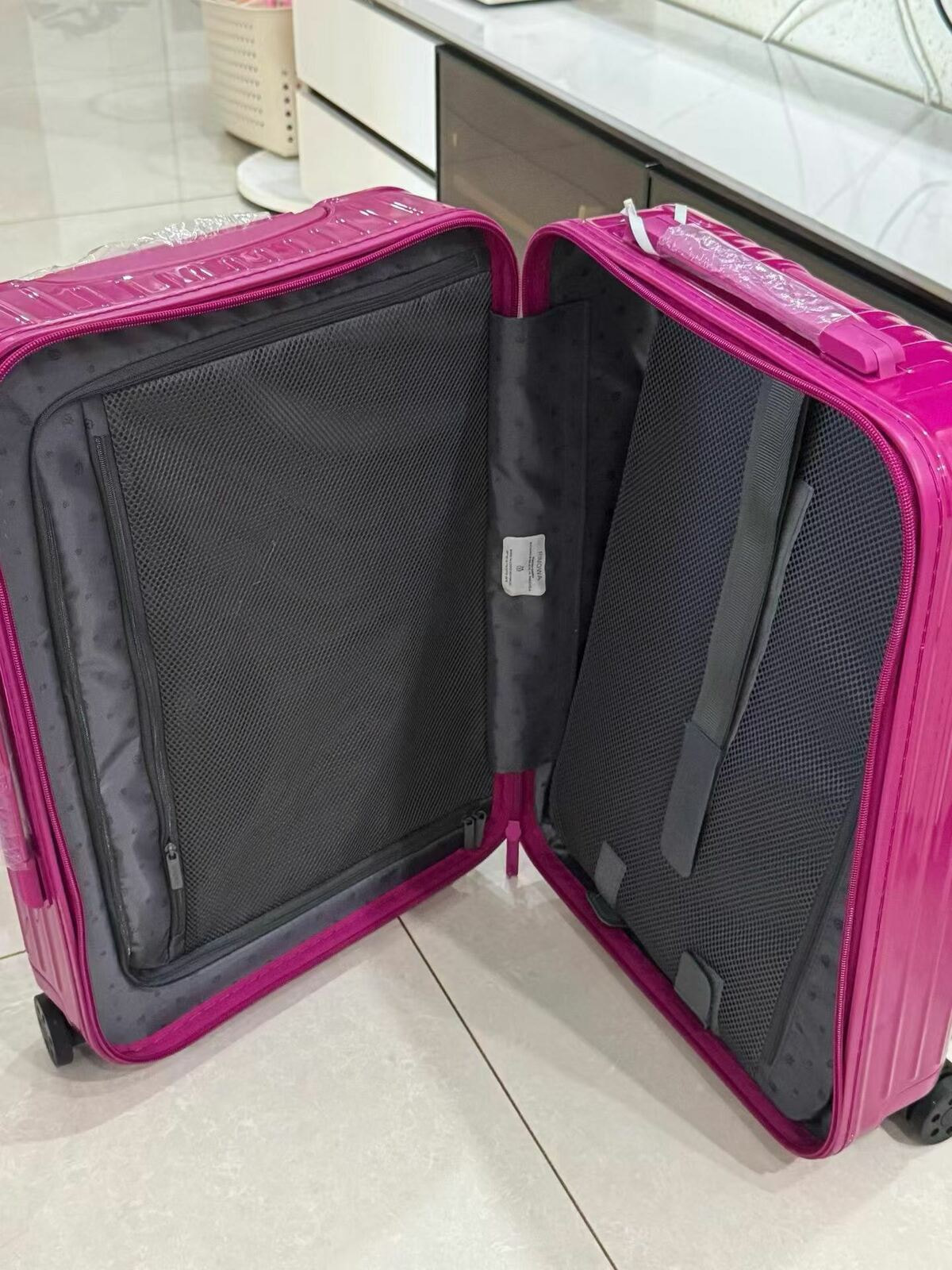 ������� ������� RIMOWA Essential Cabin (����, ��� 2)