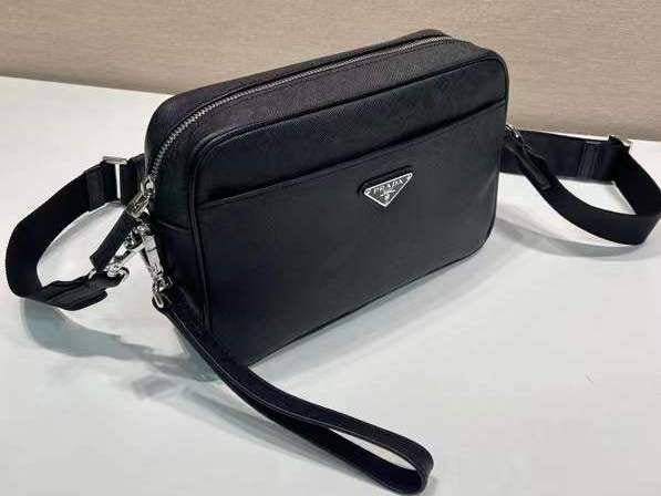 ����� ������ �R�D� Saffiano leather shoulder bag (����, ��� 5)