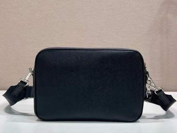 ����� ������ �R�D� Saffiano leather shoulder bag (����, ��� 7)