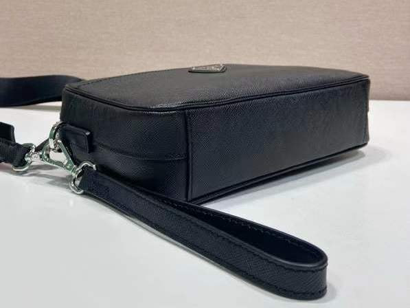 ����� ������ �R�D� Saffiano leather shoulder bag (����, ��� 8)
