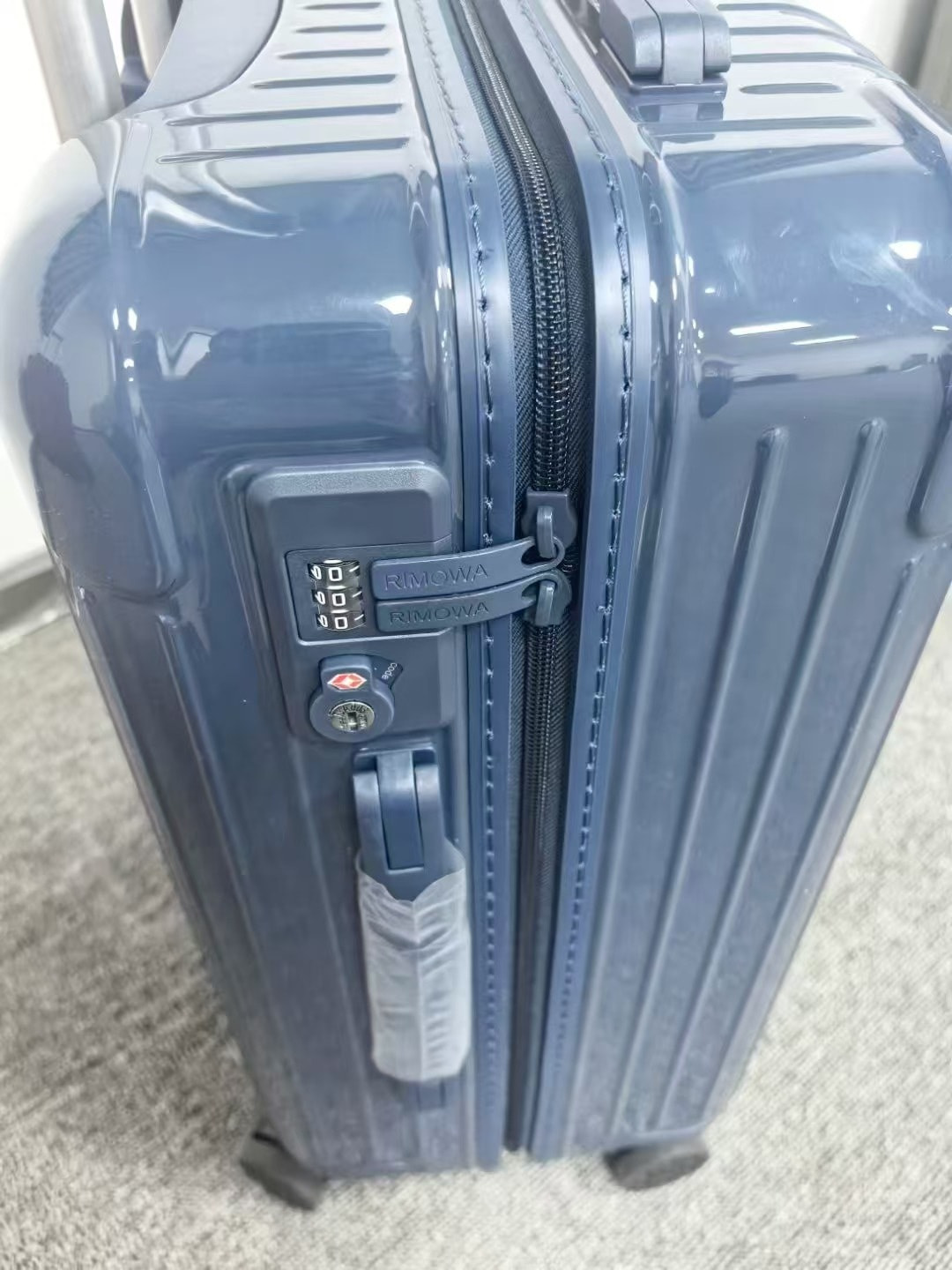 ������� RIMOWA Essential Cabin (����, ��� 1)