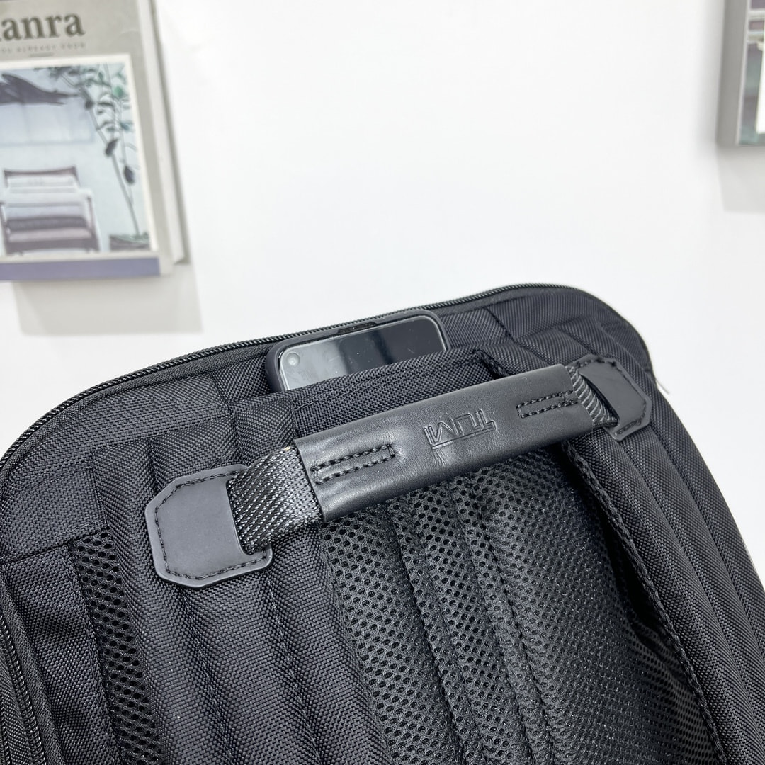 ������ TUMI Alpha Bravo (����, ��� 5)