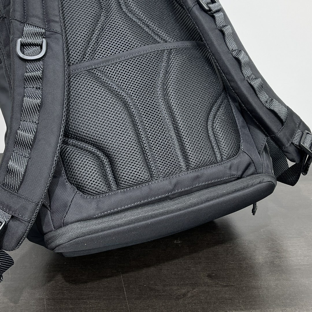������ TUMI Alpha Bravo (����, ��� 6)