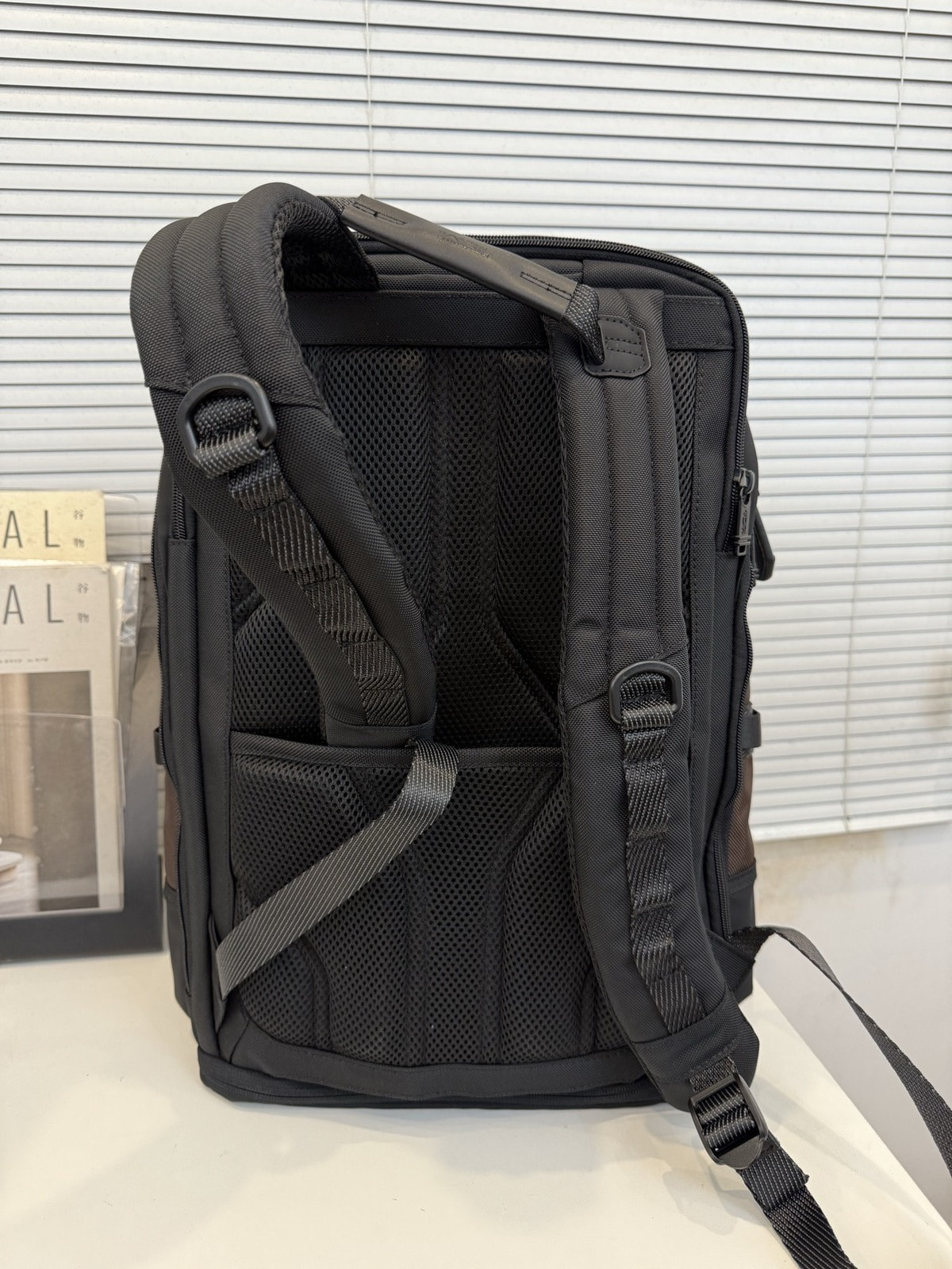 Ðþêçàê TUMI Alpha Bravo (âèä 2) Ðþêçàê TUMI Alpha Bravo (ôîòî, âèä 2)
