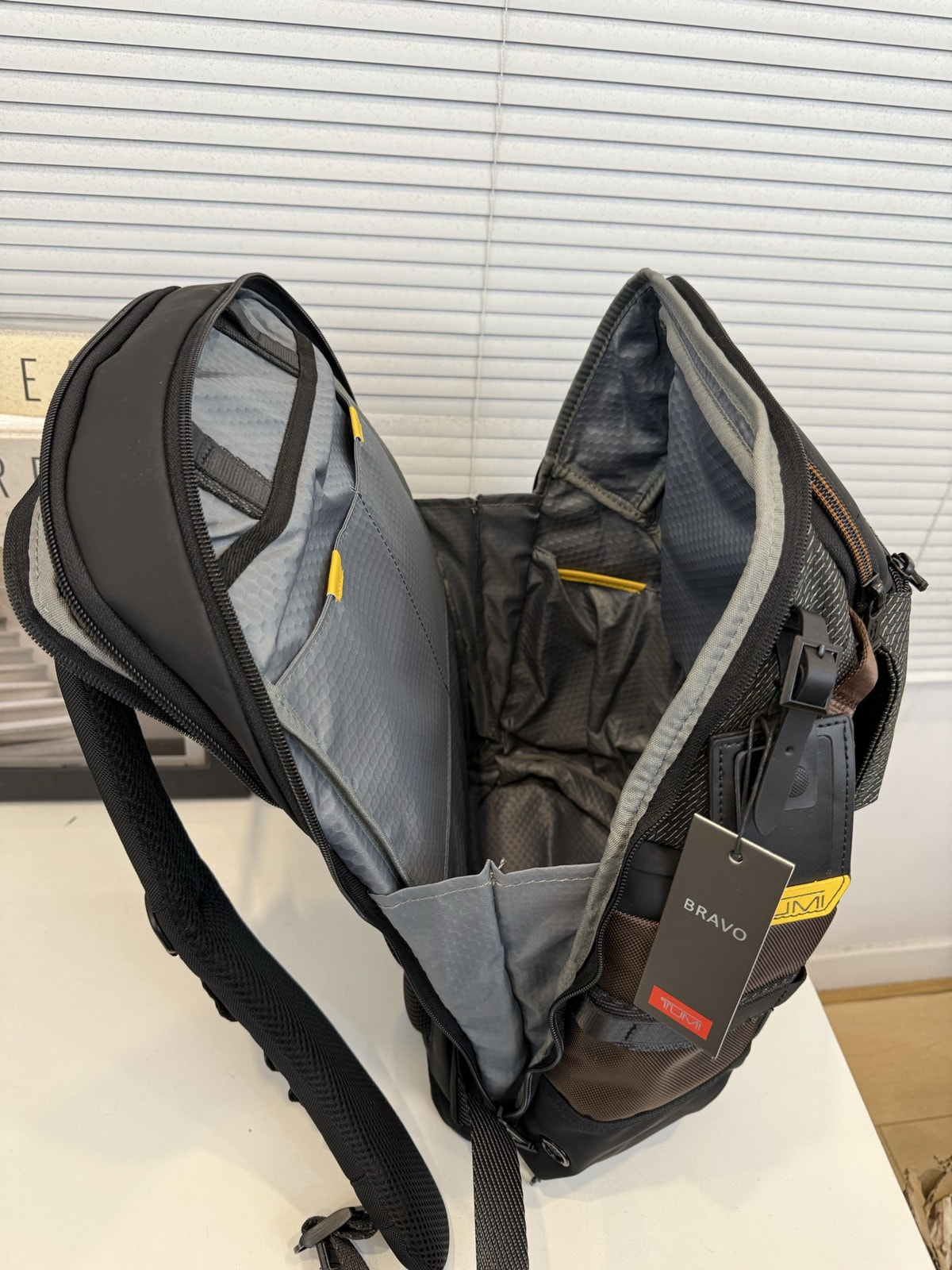 Ðþêçàê TUMI Alpha Bravo (âèä 5) Ðþêçàê TUMI Alpha Bravo (ôîòî, âèä 5)