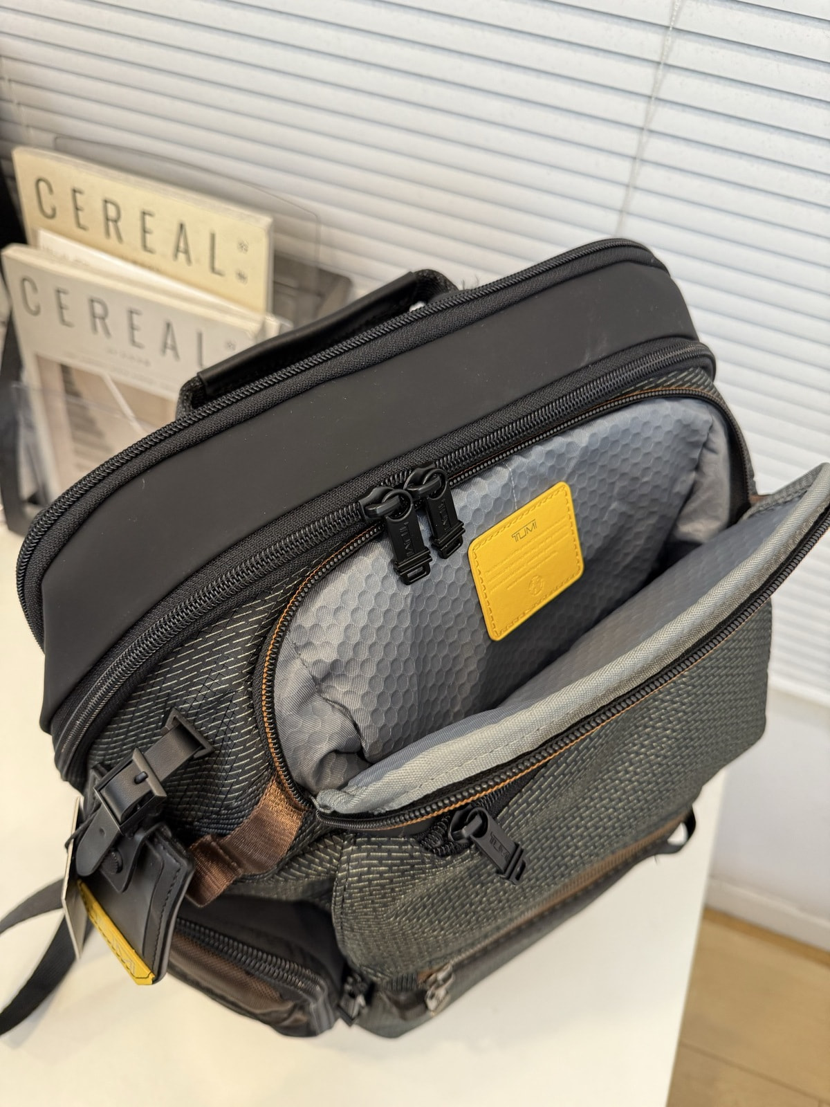 Ðþêçàê TUMI Alpha Bravo (âèä 6) Ðþêçàê TUMI Alpha Bravo (ôîòî, âèä 6)