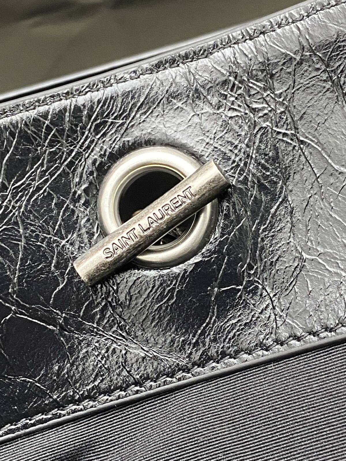 Сумка женская SАINТ LАURЕNТ Niki Shopping Bag (вид 8) Сумка женская SАINТ LАURЕNТ Niki Shopping Bag (фото, вид 8)