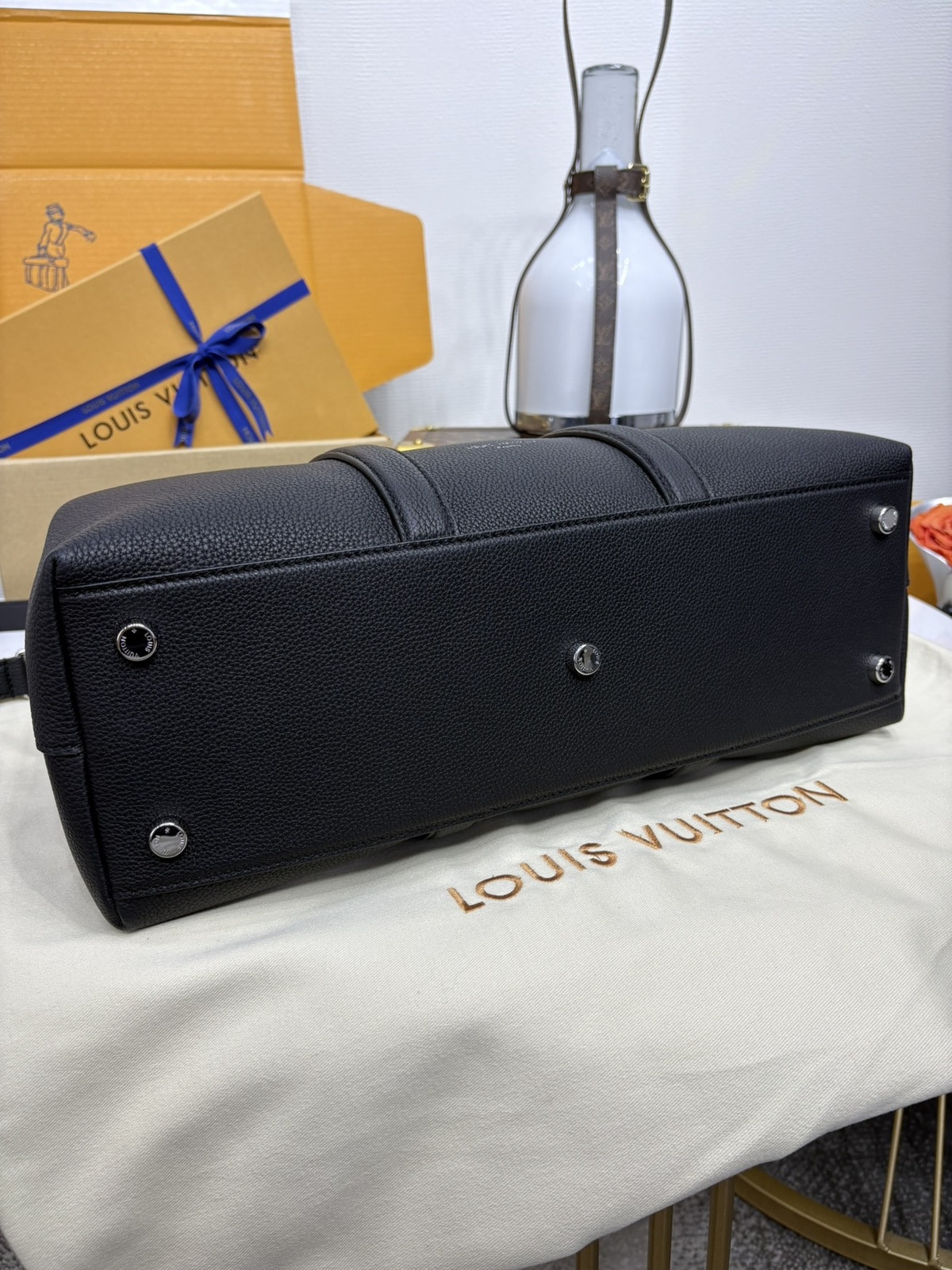 �����  L�UIS VUI���N Georges Tote (����, ��� 2)
