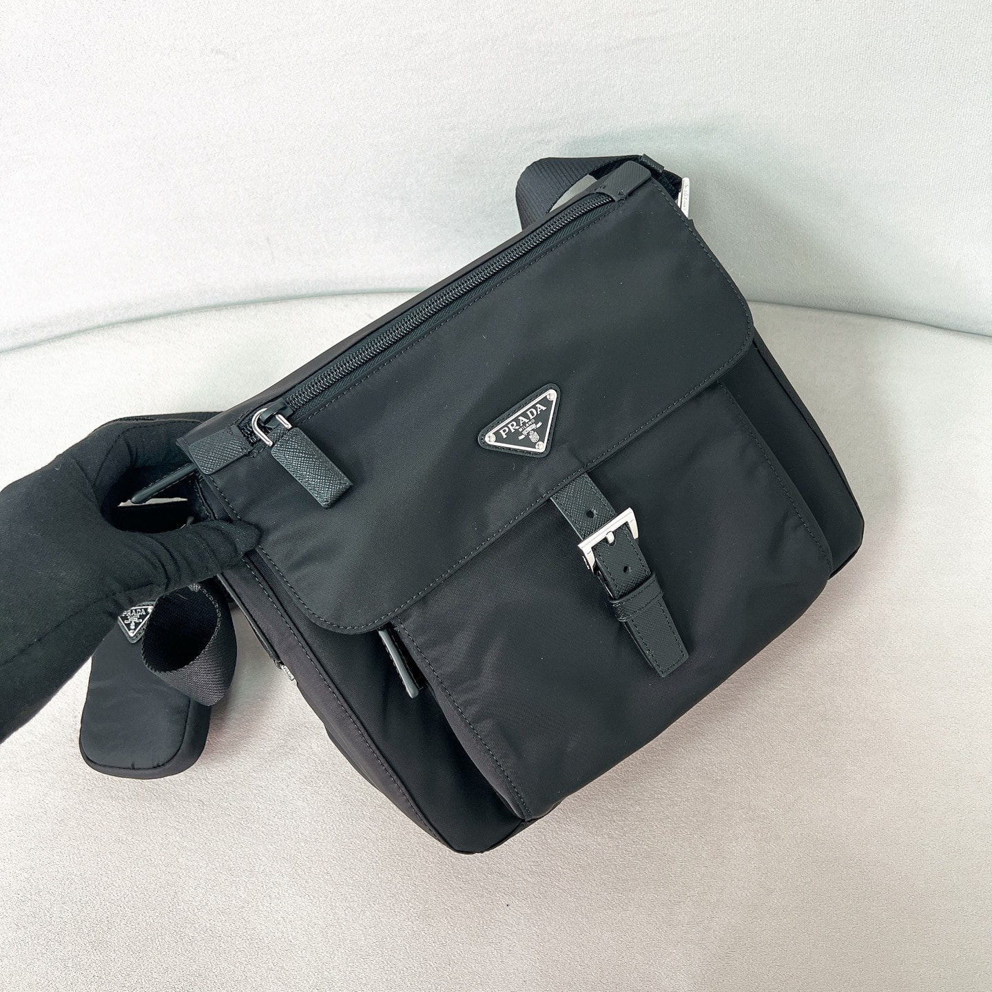 ����� �R�D� Re-Nylon and Saffiano shoulder bag (����, ��� 1)