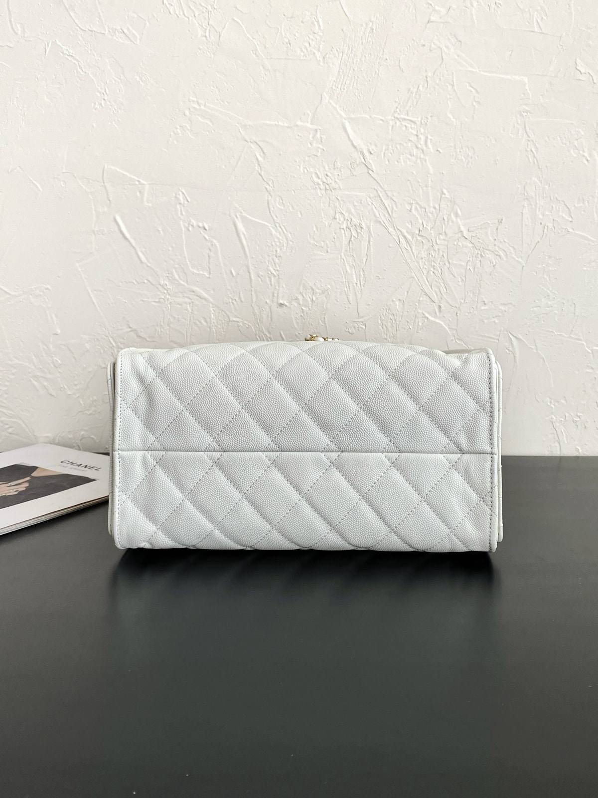 Сумка женская из натуральной кожи белая СНАNЕL 25 Hobo bag (вид 2) Сумка женская из натуральной кожи белая СНАNЕL 25 Hobo bag (фото, вид 2)