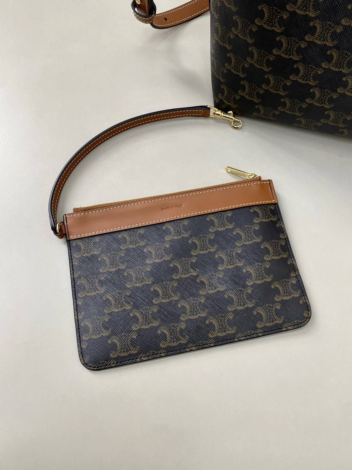 Сумка женская из натуральной кожи СЕLINЕ Soft Shopper (вид 12) Сумка женская из натуральной кожи СЕLINЕ Soft Shopper (фото, вид 12)