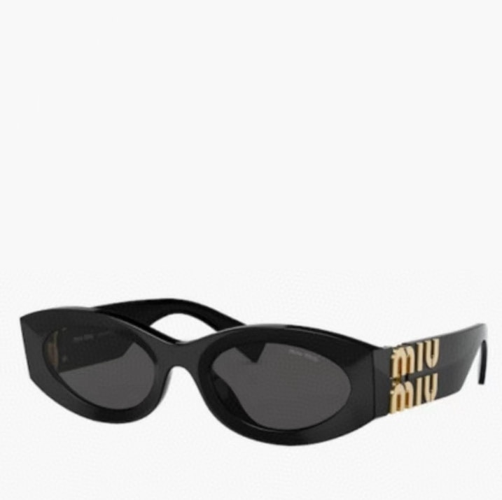   MIU MIU Eyewear ()