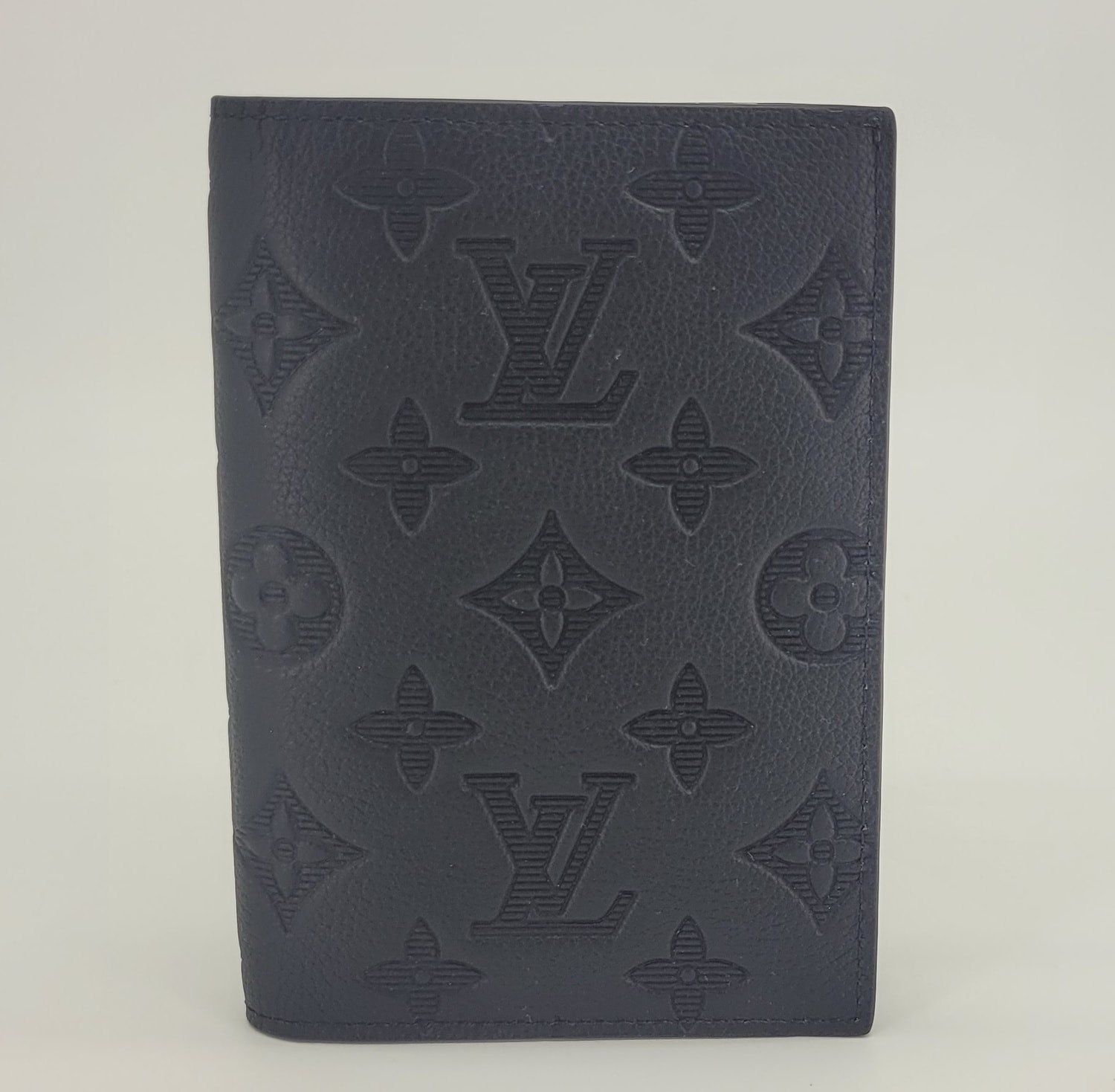   LUIS VUIN Shadow ()