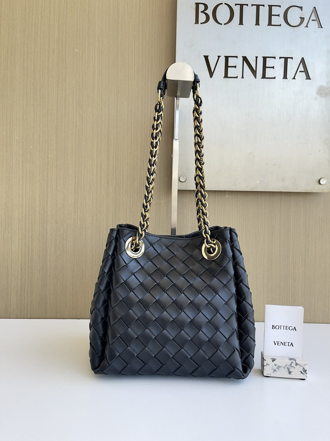      G VN Parachute ()