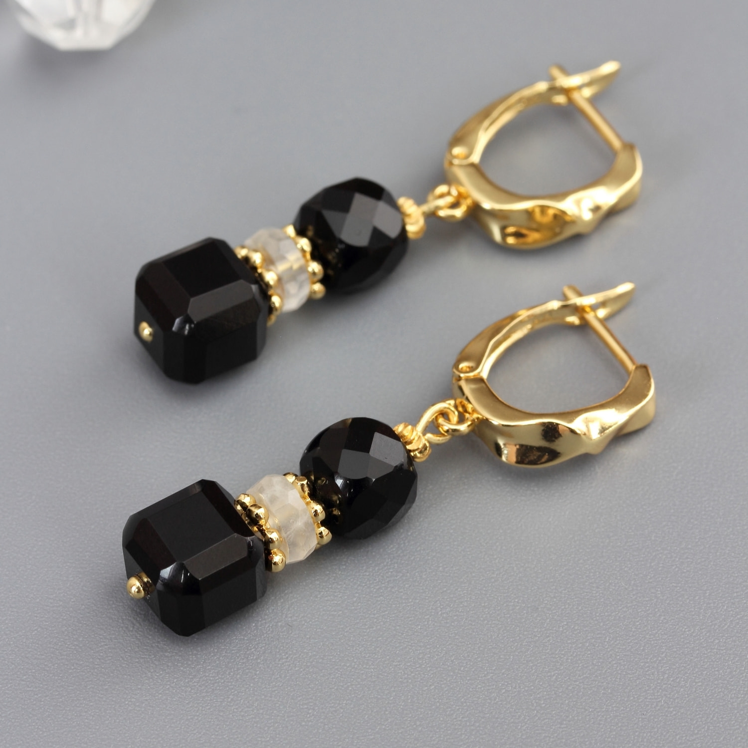 Серьги из чёрного агата и горного хрусталя Серьги из чёрного агата и горного хрусталя (фото)