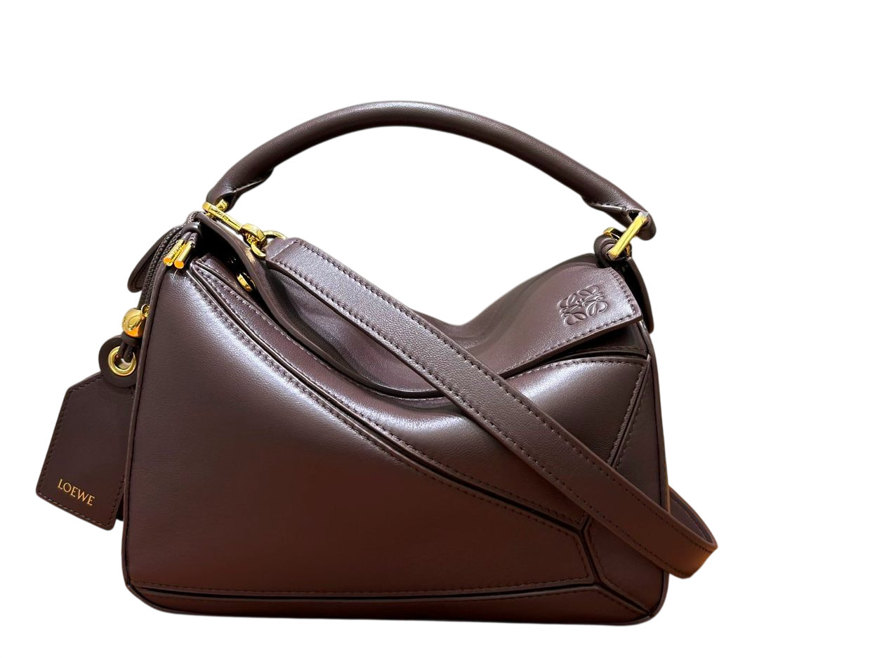 ����� ������� �� ����������� ���� Loewe Puzzle Featherlight (����)