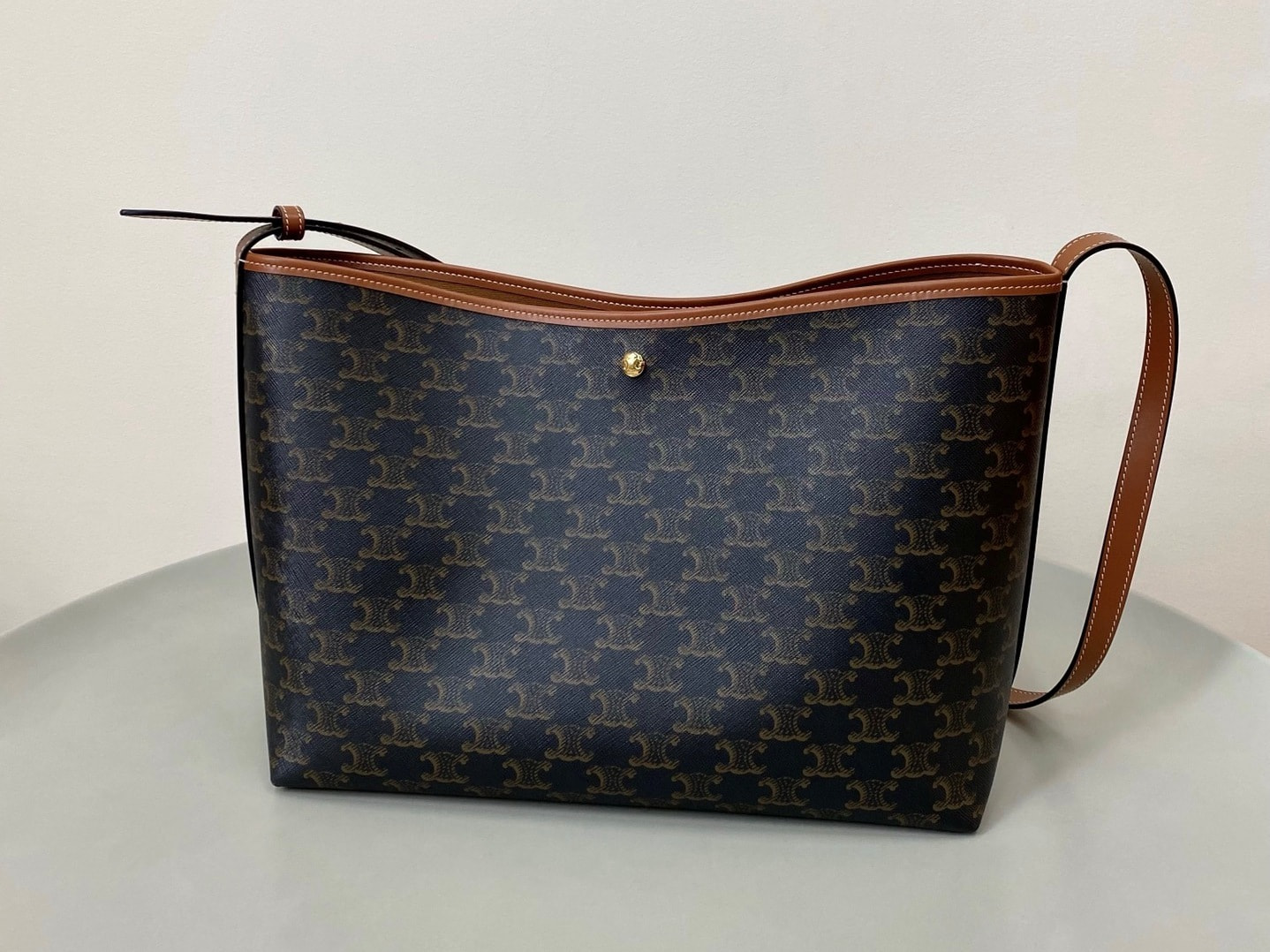 Сумка женская из натуральной кожи СЕLINЕ Soft Shopper Сумка женская из натуральной кожи СЕLINЕ Soft Shopper (фото)