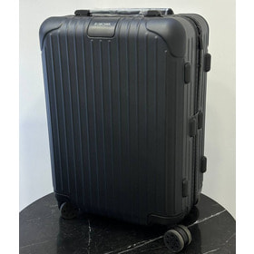    RIMOWA Essential Cabin